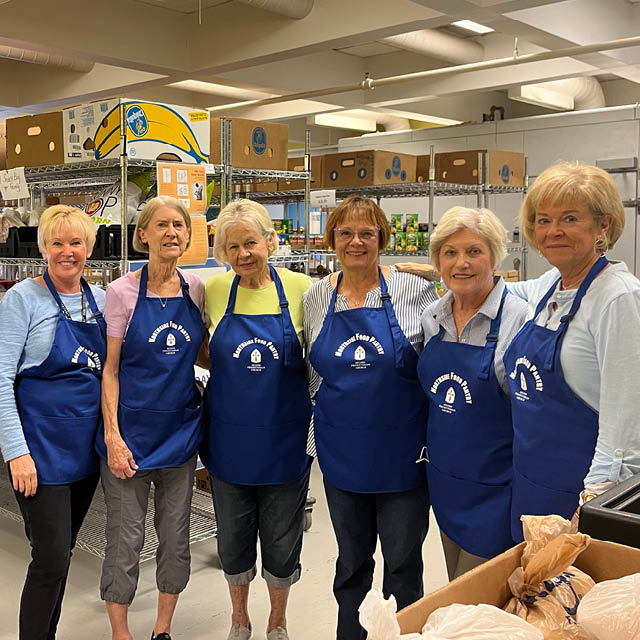 The Don & Karen Lake Buttrey Northside Food Pantry
Caring for those experiencing hardship and food insecurity in Washington Township.


